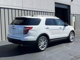 Thumbnail of 2014 White Platinum Tri-Coat Metallic Ford Explorer