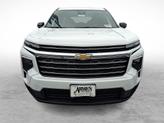 Thumbnail of 2025 Summit White Chevrolet Traverse