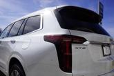 Thumbnail of 2024 Crystal White Tri-Coat Cadillac XT6