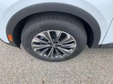 Thumbnail of 2025 Iridescent White Tricoat Buick Envision