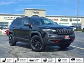 Photo of 2019 Diamond Black Jeep Cherokee