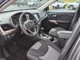 Thumbnail of 2018 Granite Crystal Clearcoat Metallic Jeep Cherokee