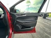 Thumbnail of 2022 Rapid Red Metallic Tinted Clearcoat Ford Edge