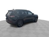 Thumbnail of 2022 Diamond Black Crystal Pearlcoat Jeep Grand Cherokee