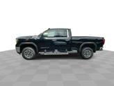 Thumbnail of 2022 Onyx Black GMC Sierra 2500