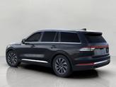 Thumbnail of 2025 Infinite Black Metallic Clearcoat Lincoln Aviator
