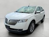 Thumbnail of 2015 White Platinum Metallic Tri-Coat Lincoln MKX