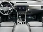 Thumbnail of 2021 Deep Black Pearl Effect Volkswagen Atlas