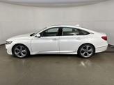 Thumbnail of 2018 Platinum White Pearl Honda Accord