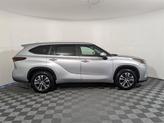 Thumbnail of 2024 Celestial Silver Metallic Toyota Highlander