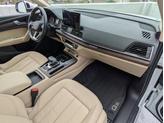 Thumbnail of 2021 Glacier White Metallic Audi Q5