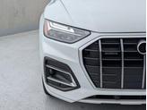 Thumbnail of 2021 Glacier White Metallic Audi Q5