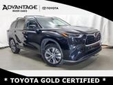 Photo of 2023 Midnight Black Metallic Toyota Highlander