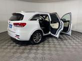 Thumbnail of 2016 Snow White Pearl Kia Sorento