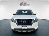 Thumbnail of 2025 Everest White Pearl Tricoat Nissan Pathfinder