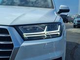 Thumbnail of 2018 Glacier White Metallic Audi Q7