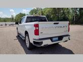 Thumbnail of 2022 Iridescent Pearl Tricoat Chevrolet Silverado 1500