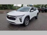 Thumbnail of 2025 Summit White Chevrolet Trax