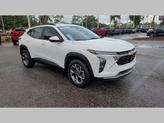 Thumbnail of 2025 Summit White Chevrolet Trax