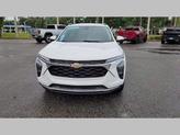Thumbnail of 2025 Summit White Chevrolet Trax