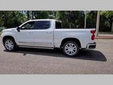 Thumbnail of 2022 Iridescent Pearl Tricoat Chevrolet Silverado 1500