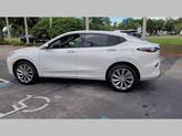 Thumbnail of 2025 White Frost Tricoat Buick Envista