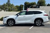 Thumbnail of 2022 White Toyota Highlander