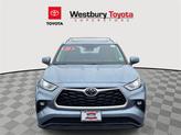 Thumbnail of 2022 Moon Dust Toyota Highlander