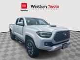 Photo of 2022 White Toyota Tacoma
