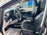 Thumbnail of 2019 Granite Crystal Metallic Clearcoat Chrysler Pacifica