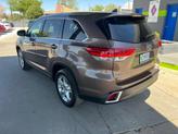 Thumbnail of 2017 Toasted Walnut Pearl Toyota Highlander