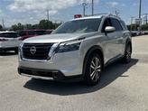 Thumbnail of 2025 Brilliant Silver Metallic Nissan Pathfinder