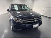 Photo of 2016 Night Blue Metallic Volkswagen Tiguan