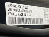 Thumbnail of 2021 Diamond Black Crystal Pearlcoat Jeep Grand Cherokee