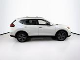Thumbnail of 2019 Pearl White Tricoat Nissan Rogue