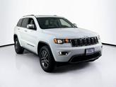 Thumbnail of 2022 Bright White Clearcoat Jeep Grand Cherokee