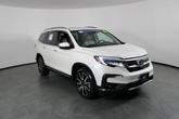 Thumbnail of 2019 White Diamond Pearl Honda Pilot
