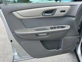 Thumbnail of 2017 Silver Ice Metallic Chevrolet Traverse