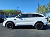 Thumbnail of 2022 Glacial White Pearl Kia Sorento
