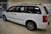 Thumbnail of 2016 Bright White Clearcoat Chrysler Town & Country
