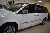 Thumbnail of 2016 Bright White Clearcoat Chrysler Town & Country