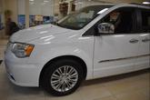 Thumbnail of 2016 Bright White Clearcoat Chrysler Town & Country