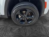 Thumbnail of 2023 Bright White Clearcoat Jeep Grand Cherokee