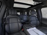 Thumbnail of 2025 Crystal White Metallic Clearcoat Lincoln Navigator
