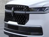 Thumbnail of 2025 Crystal White Metallic Clearcoat Lincoln Navigator