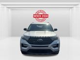 Thumbnail of 2022 Iconic Silver Metallic Ford Explorer