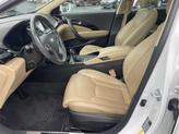 Thumbnail of 2017 Hyper White Hyundai Azera