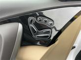 Thumbnail of 2017 Hyper White Hyundai Azera