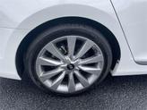 Thumbnail of 2017 Hyper White Hyundai Azera