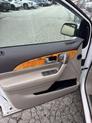 Thumbnail of 2011 White Platinum Clearcoat Metallic Lincoln MKX